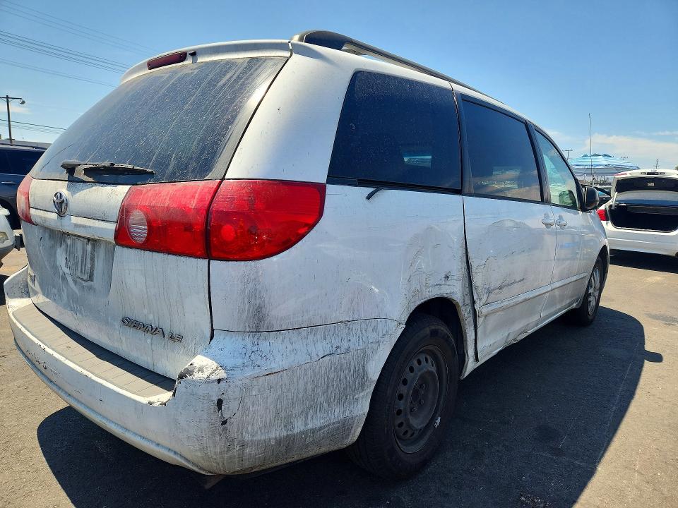 Продажа на аукционе авто 2010 Toyota Sienna, vin: 5TDKK4CC5AS290704, номер лота: 64698496