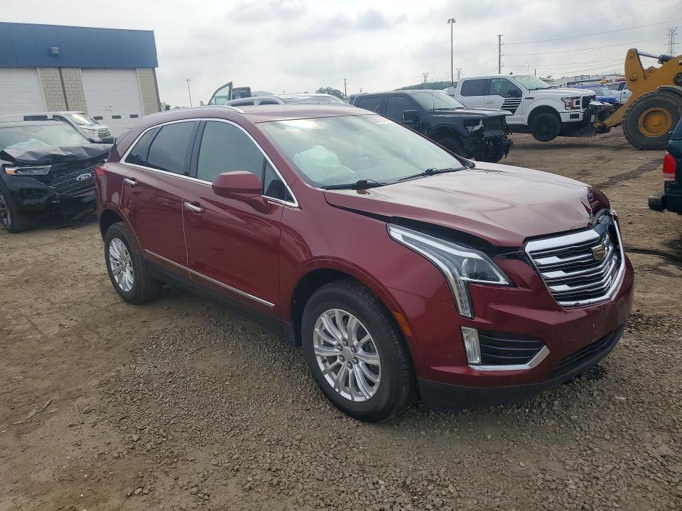 63905456 :رقم المزاد ، 1GYKNARS5HZ322445 vin ، 2017 Cadillac Xt5 مزاد بيع