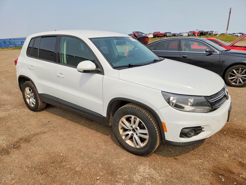 2014 Volkswagen Tiguan მანქანა იყიდება აუქციონზე, vin: WVGJV3AX4EW558565, აუქციონის ნომერი: 64489686