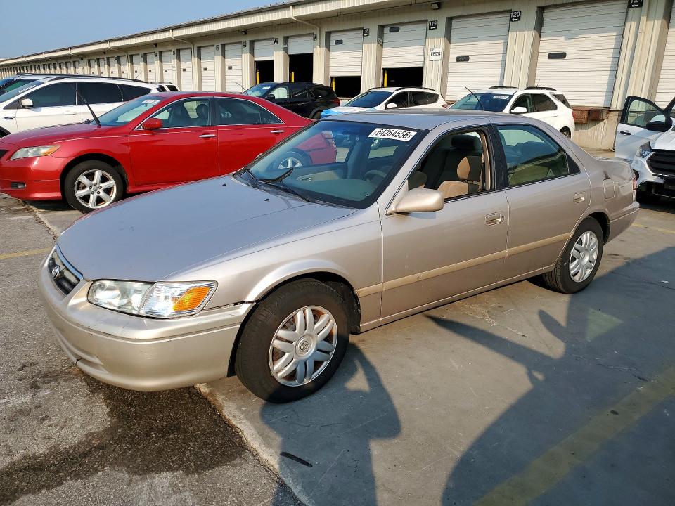 64264556 :رقم المزاد ، 4T1BG22K41U805343 vin ، 2001 Toyota Camry مزاد بيع
