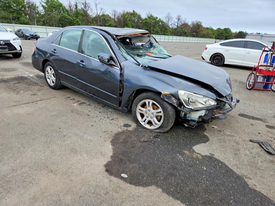 2006 Honda Accord მანქანა იყიდება აუქციონზე, vin: 1HGCM563X6A111739, აუქციონის ნომერი: 63744626