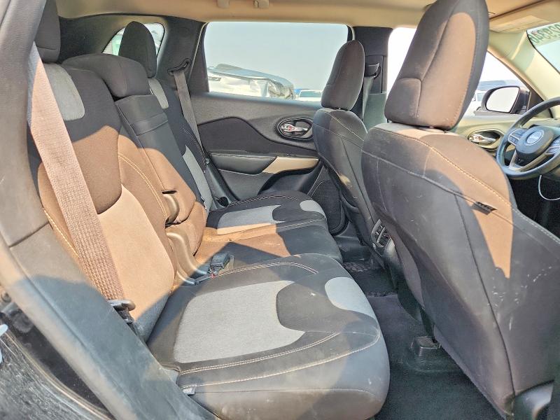 Продаж на аукціоні авто 2018 Jeep Cherokee, vin: 1C4PJLCB0JD510269, номер лоту: 64029346