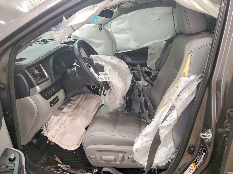 2019 Toyota Highlander მანქანა იყიდება აუქციონზე, vin: 5TDDZRFH0KS991726, აუქციონის ნომერი: 64056606