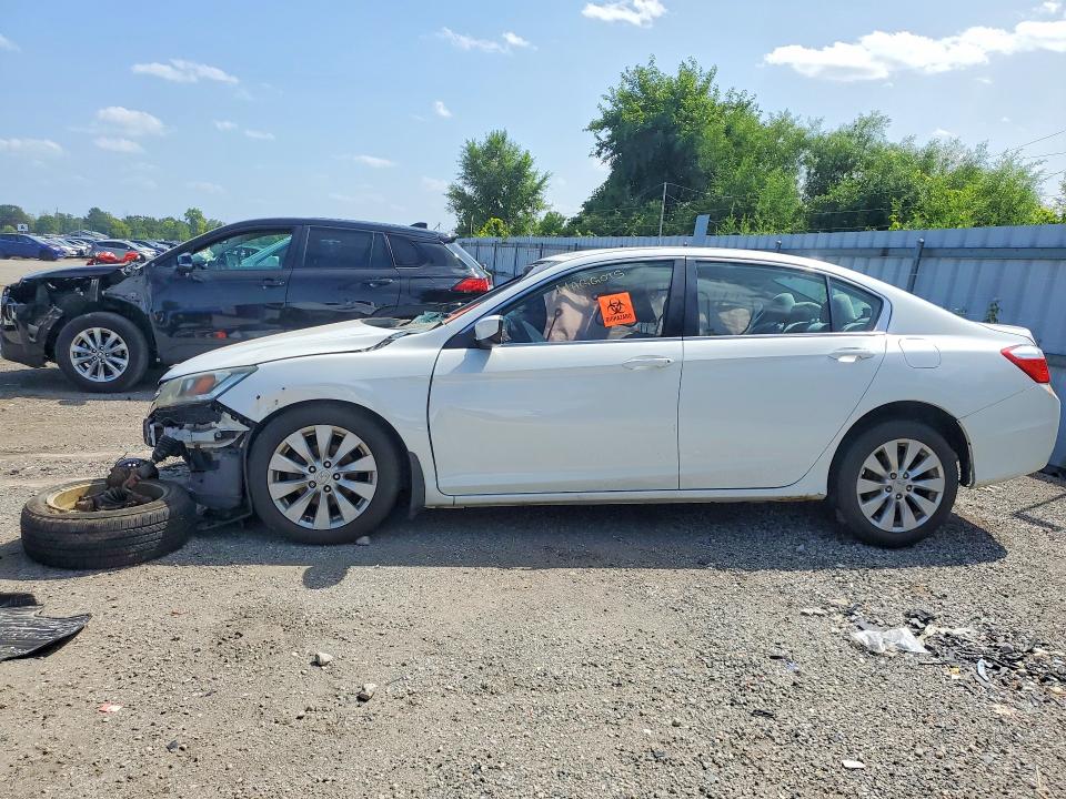 65000076 :رقم المزاد ، 1HGCR2F37FA810715 vin ، 2015 Honda Accord مزاد بيع