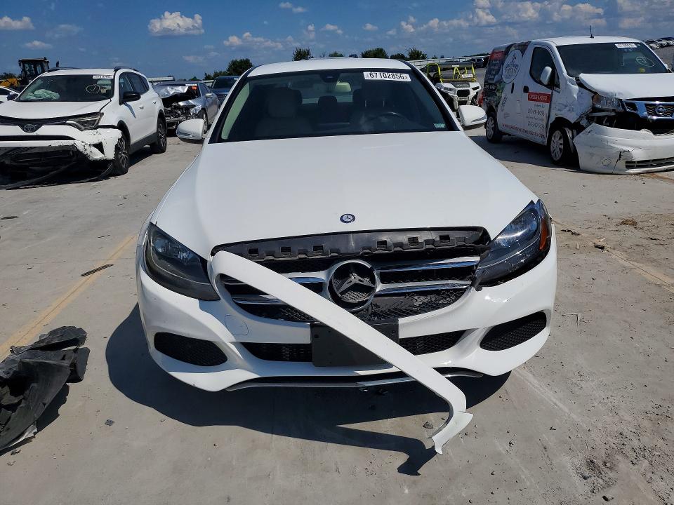 67102856 :رقم المزاد ، 55SWF4KB6FU071310 vin ، 2015 Mercedes-benz C مزاد بيع