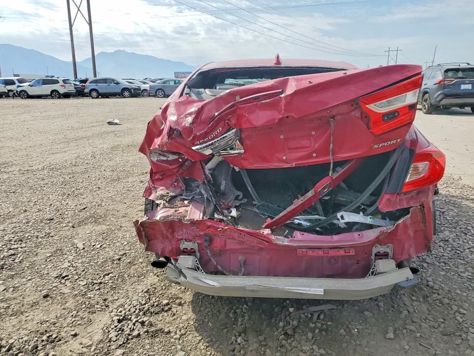 64388296 :رقم المزاد ، 1HGCV1F3XKA088267 vin ، 2019 Honda Accord مزاد بيع
