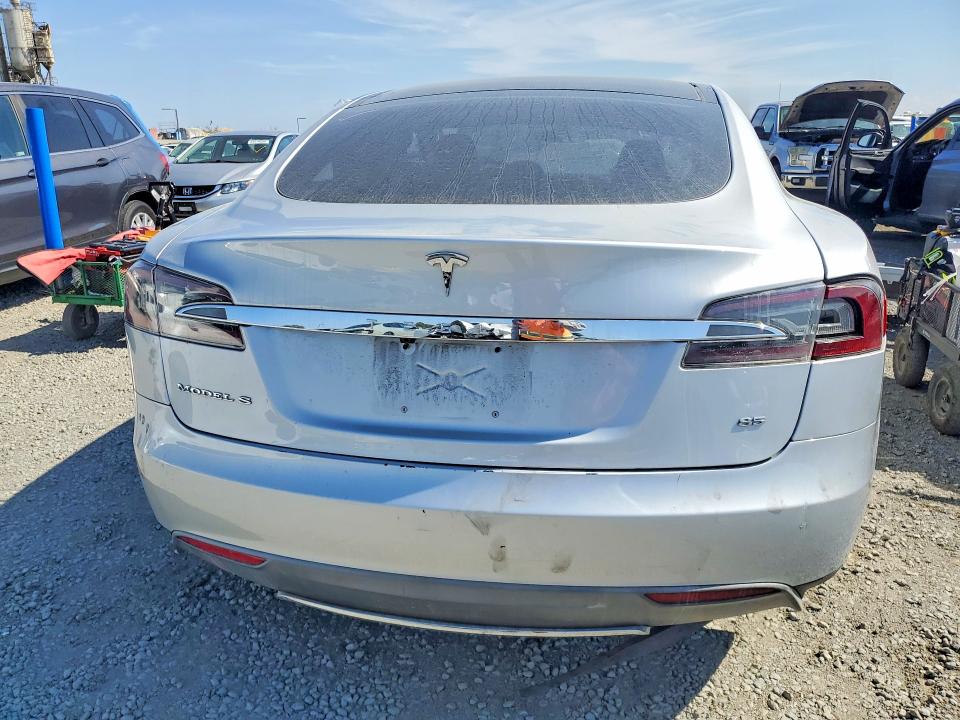 65037106 :رقم المزاد ، 5YJSA1H18EFP51512 vin ، 2014 Tesla Model S مزاد بيع