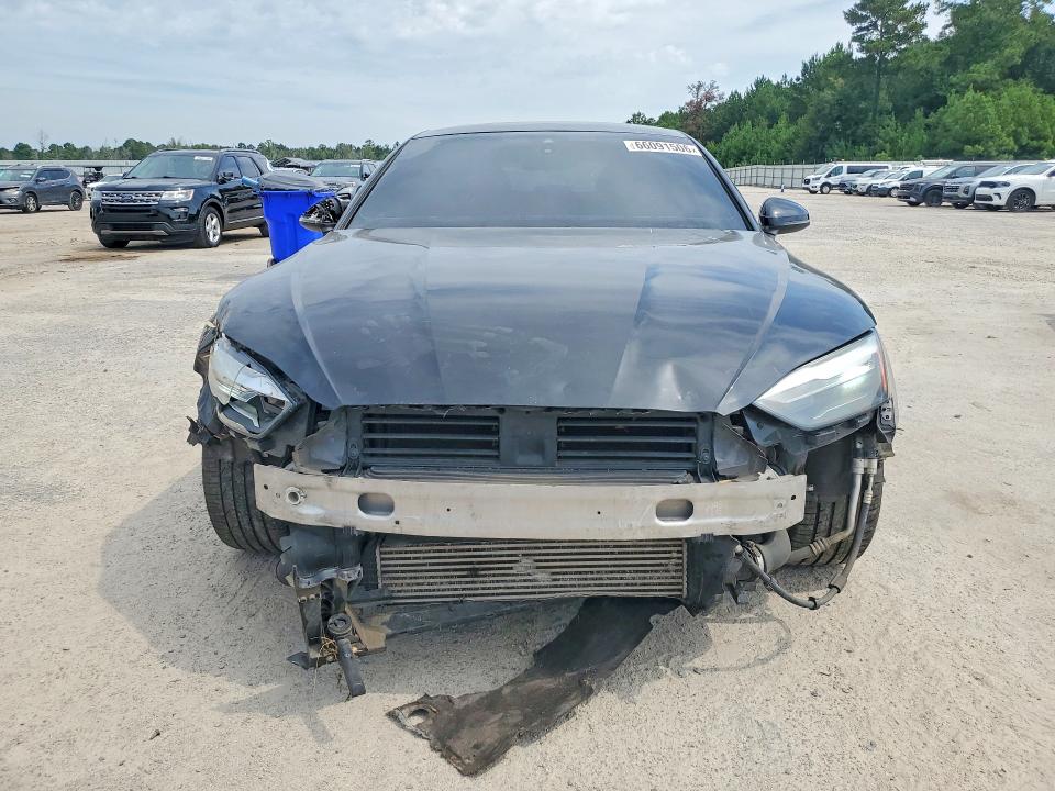 66091506 :رقم المزاد ، WAUDACF52MA044405 vin ، 2021 Audi A5 مزاد بيع