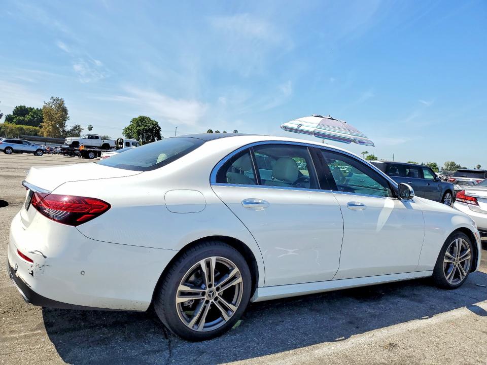 Продажа на аукционе авто 2022 Mercedes-benz E, vin: W1KZF8DB4NB012587, номер лота: 65945496