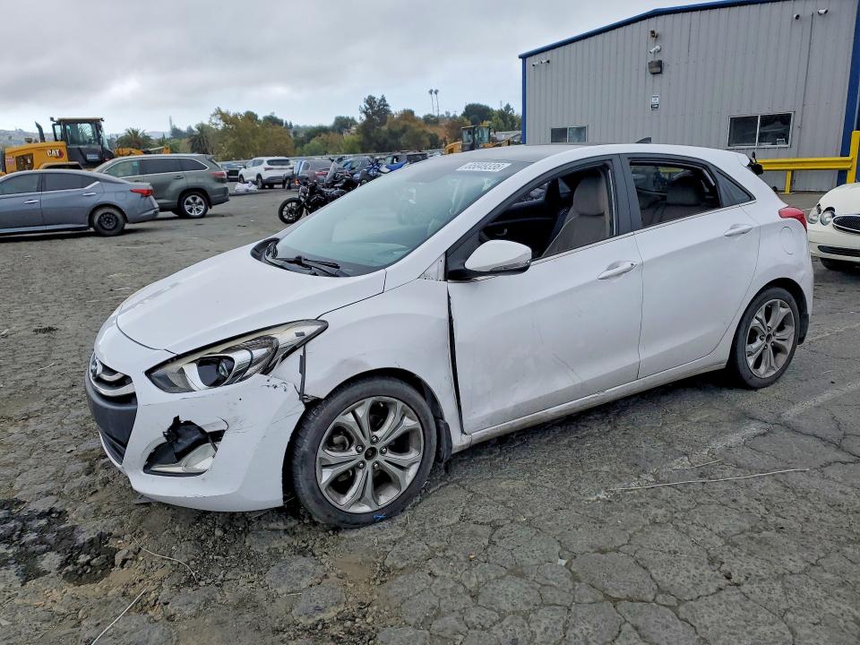 2013 Hyundai Elantra Gt მანქანა იყიდება აუქციონზე, vin: KMHD35LE8DU127411, აუქციონის ნომერი: 65849336