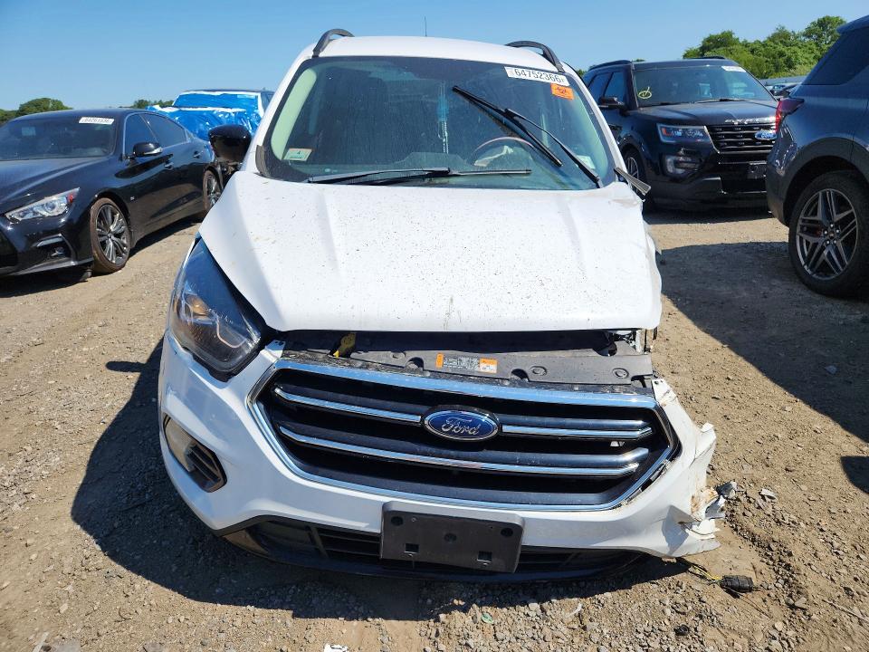 Продажа на аукционе авто 2019 Ford Escape, vin: 1FMCU9GD0KUB66895, номер лота: 64752366