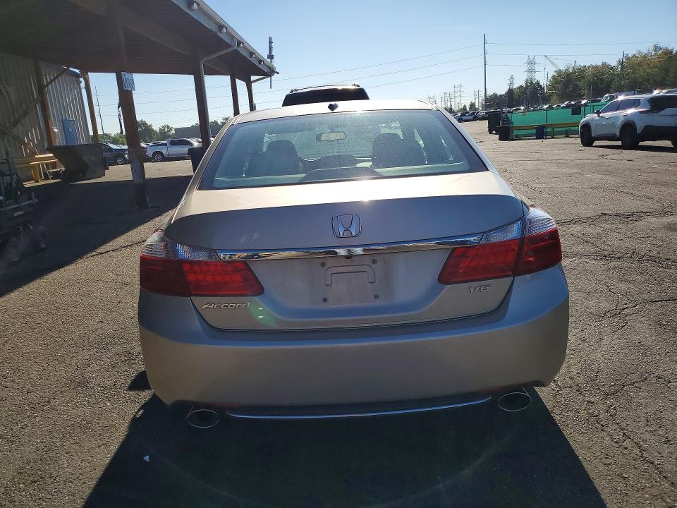 2013 Honda Accord მანქანა იყიდება აუქციონზე, vin: 1HGCR3F87DA040725, აუქციონის ნომერი: 65505296