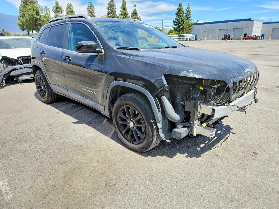 65227646 :رقم المزاد ، 1C4PJMCX8KD218954 vin ، 2019 Jeep Cherokee مزاد بيع
