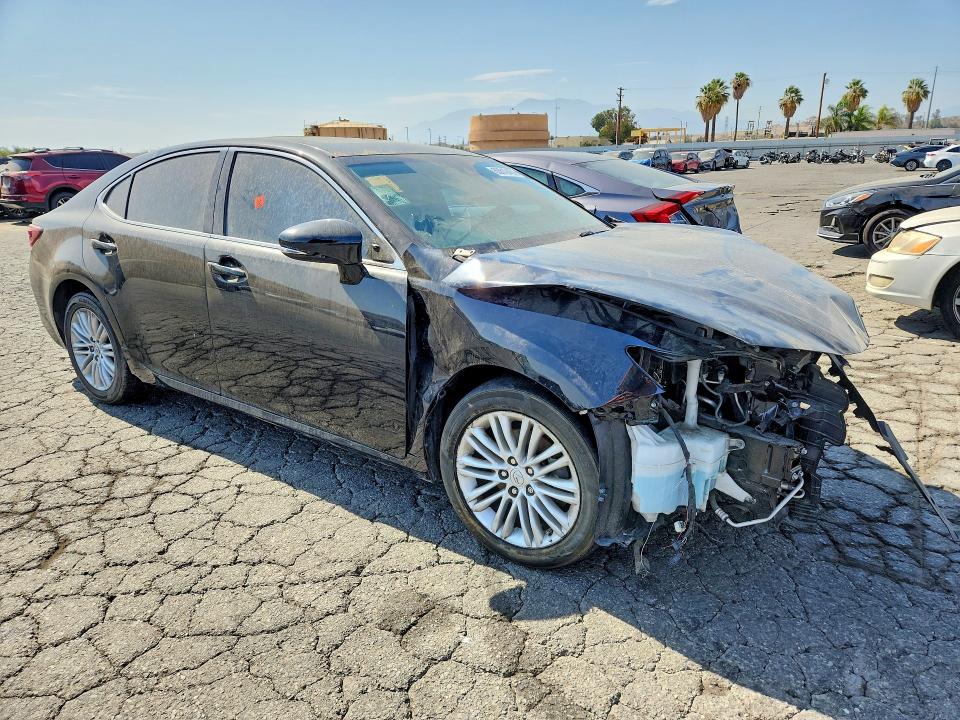 63612466 :رقم المزاد ، 58ABK1GG9HU047760 vin ، 2017 Lexus Es مزاد بيع