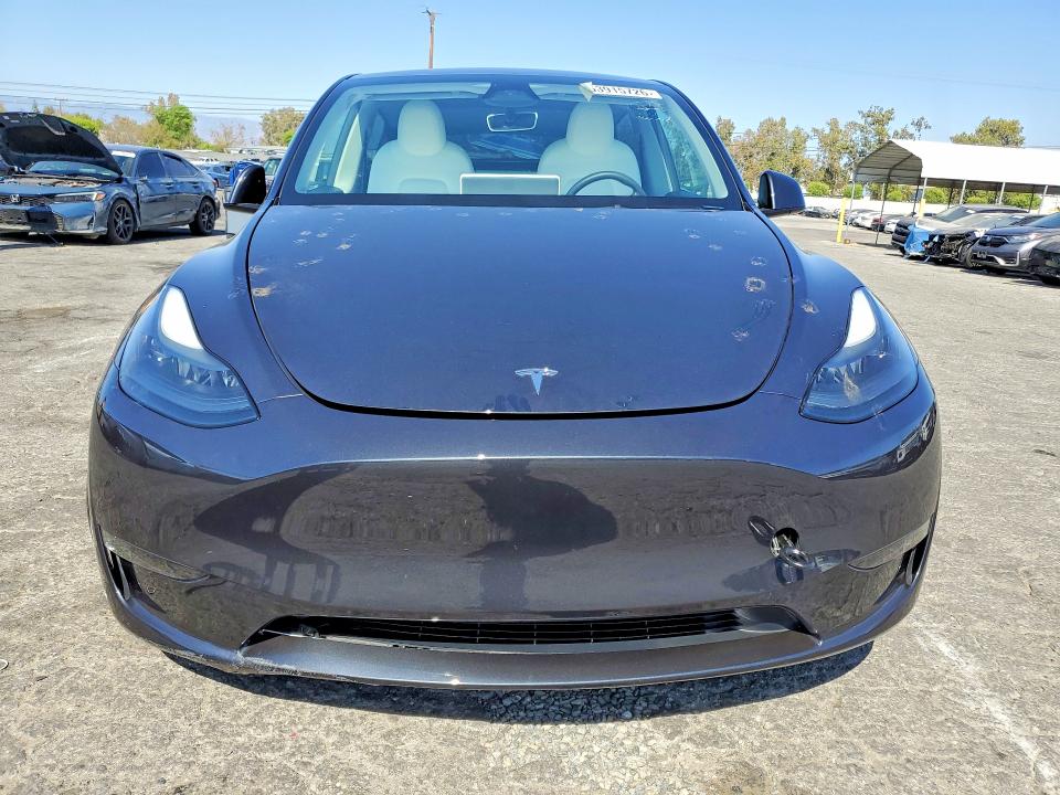 Продажа на аукционе авто 2024 Tesla Model Y, vin: 7SAYGDEE2RF082552, номер лота: 63915726