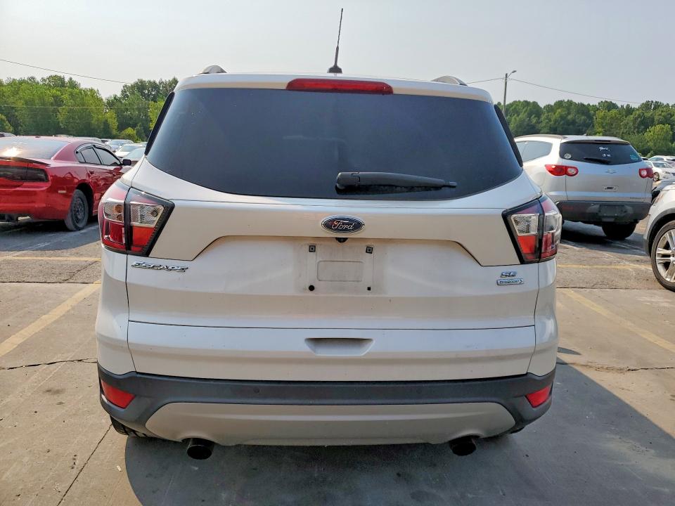 Продаж на аукціоні авто 2017 Ford Escape, vin: 1FMCU0G95HUC75823, номер лоту: 64467036