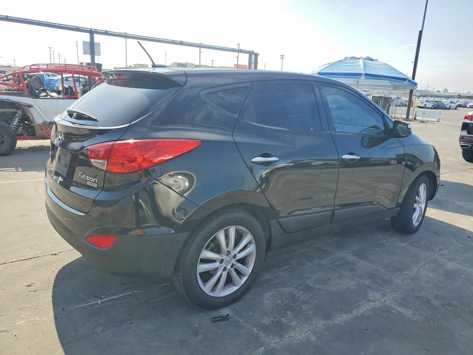 2011 Hyundai Tucson მანქანა იყიდება აუქციონზე, vin: KM8JU3AC9BU282701, აუქციონის ნომერი: 63935666