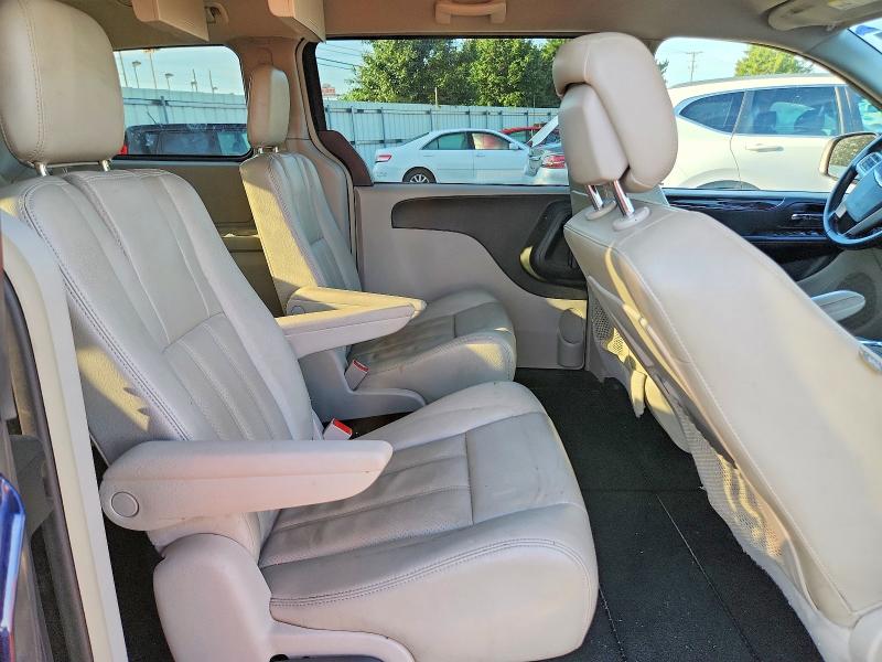 66454646 :رقم المزاد ، 2C4RC1BGXCR330883 vin ، 2012 Chrysler Town & Country مزاد بيع