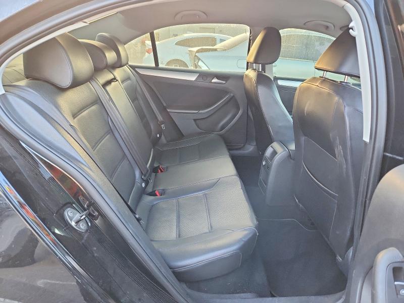 63907726 :رقم المزاد ، 3VWDP7AJ2DM239028 vin ، 2013 Volkswagen Jetta مزاد بيع