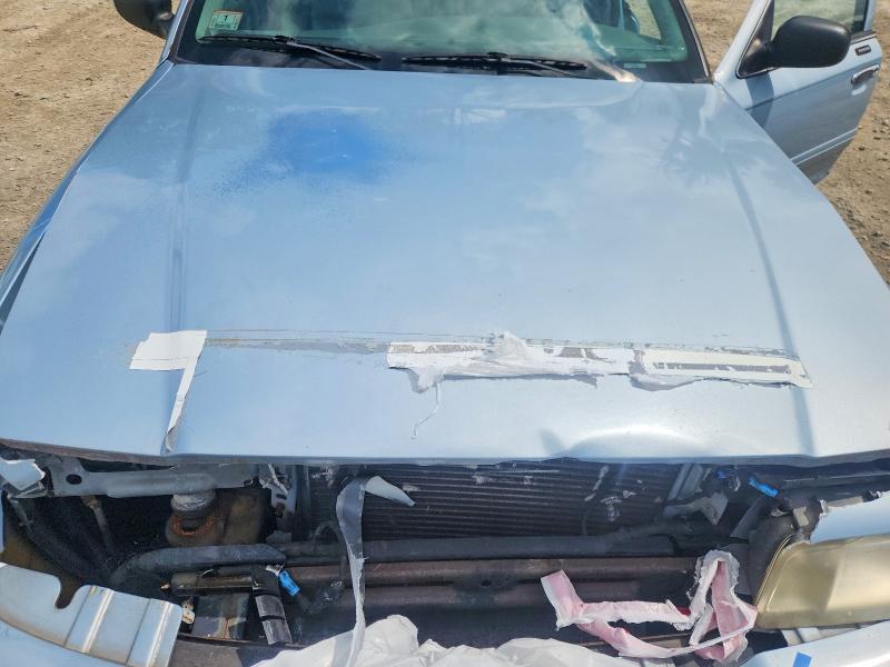 2004 Ford Crown Victoria მანქანა იყიდება აუქციონზე, vin: 2FAFP74W64X126003, აუქციონის ნომერი: 65197766