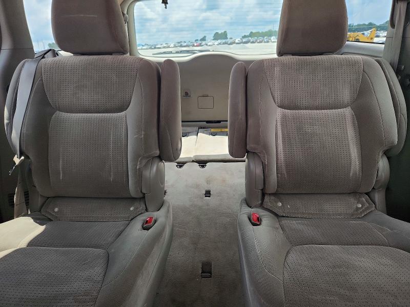 2010 Toyota Sienna მანქანა იყიდება აუქციონზე, vin: 5TDKK4CC3AS341570, აუქციონის ნომერი: 64364726