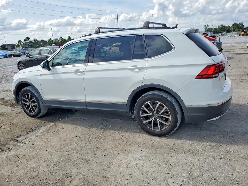 63805436 :رقم المزاد ، 3VV3B7AX2LM068363 vin ، 2020 Volkswagen Tiguan مزاد بيع