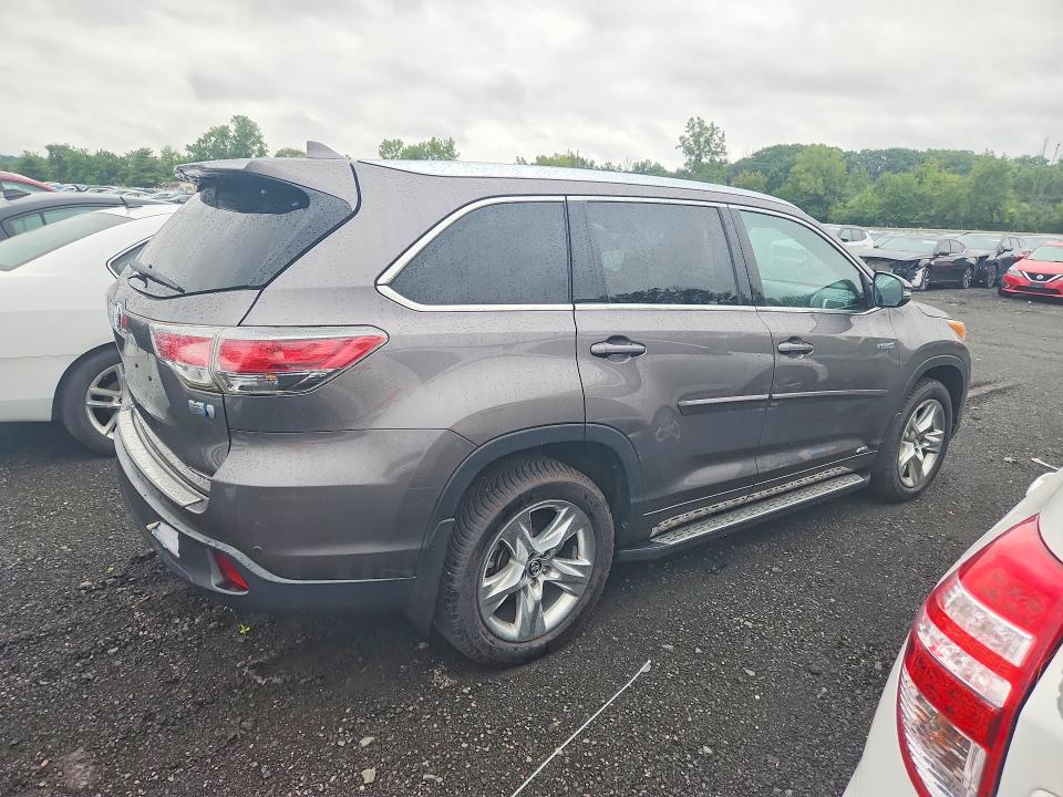 Продажа на аукционе авто 2016 Toyota Highlander Hybrid, vin: 5TDDCRFHXGS017471, номер лота: 64665516