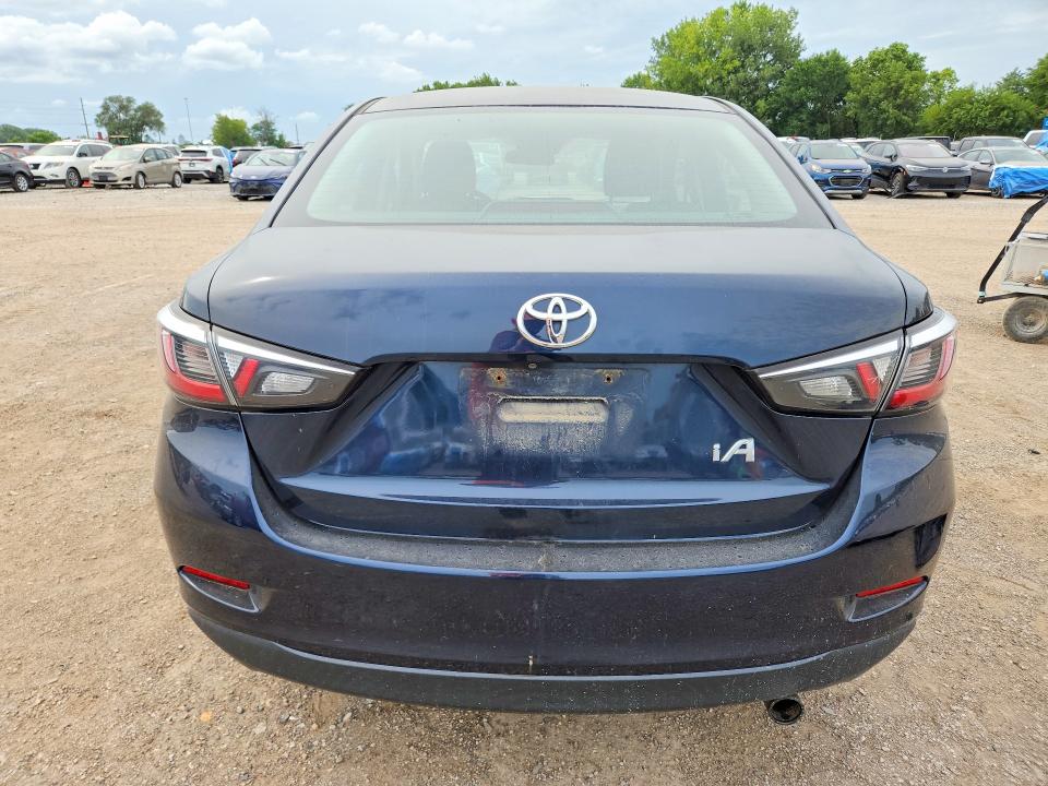65722036 :رقم المزاد ، 3MYDLBYV2JY329845 vin ، 2018 Toyota Yaris Ia مزاد بيع
