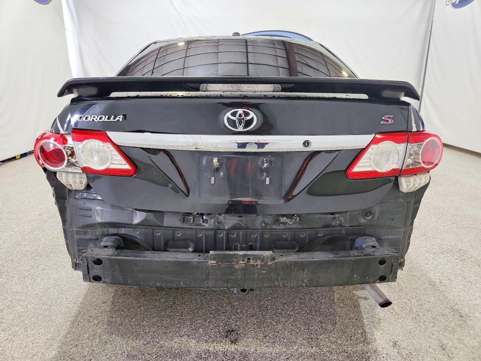 63445046 :رقم المزاد ، 5YFBU4EE1BP001241 vin ، 2011 Toyota Corolla مزاد بيع