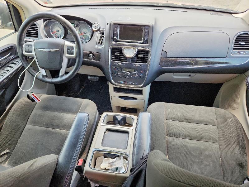 2015 Chrysler Town & Country მანქანა იყიდება აუქციონზე, vin: 2C4RC1BG5FR657390, აუქციონის ნომერი: 61647006