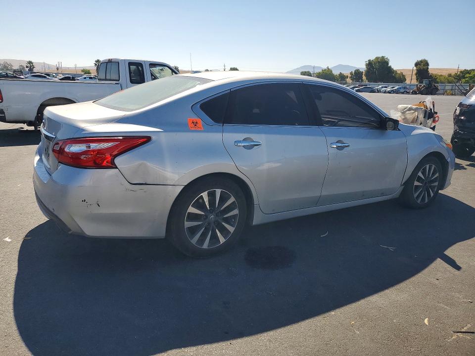 Продажа на аукционе авто 2017 Nissan Altima, vin: 1N4AL3AP2HC178940, номер лота: 64278366