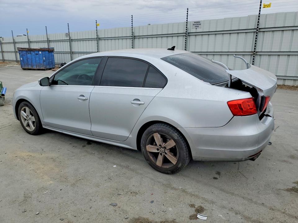 66114236 :رقم المزاد ، 3VWLL7AJ4EM294301 vin ، 2014 Volkswagen Jetta مزاد بيع