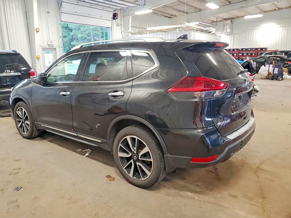 64753766 :رقم المزاد ، 5N1AT2MV8LC771995 vin ، 2020 Nissan Rogue مزاد بيع