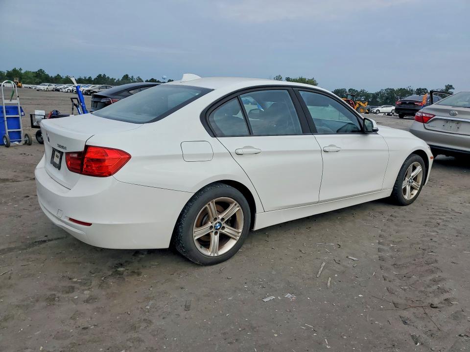 63801776 :رقم المزاد ، WBA3B5C53EP543379 vin ، 2014 Bmw 328 مزاد بيع