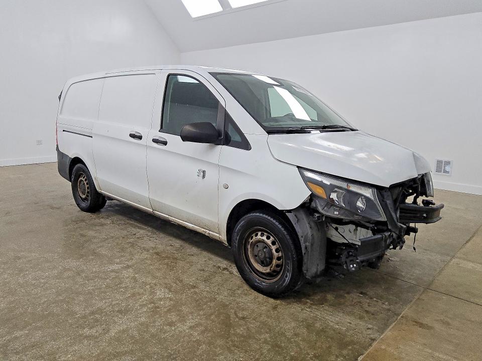 65588776 :رقم المزاد ، W1YV0BEY1M3946916 vin ، 2021 Mercedes-benz Metris مزاد بيع