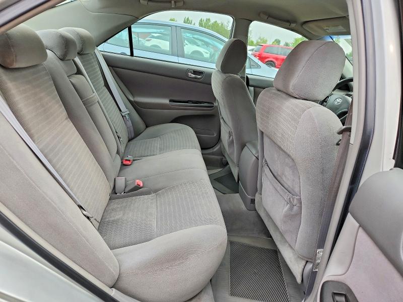 64020636 :رقم المزاد ، 4T1BF32K75U602199 vin ، 2005 Toyota Camry مزاد بيع
