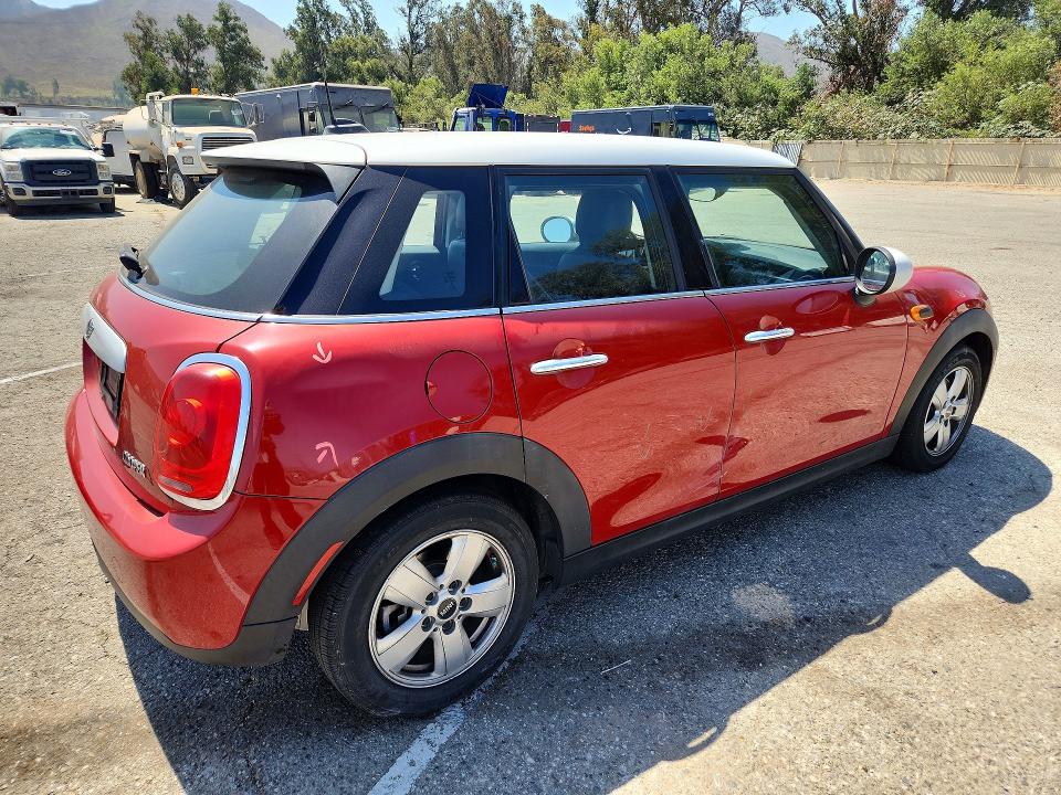 Продажа на аукционе авто 2015 Mini Cooper, vin: WMWXS5C56FT829172, номер лота: 64263396