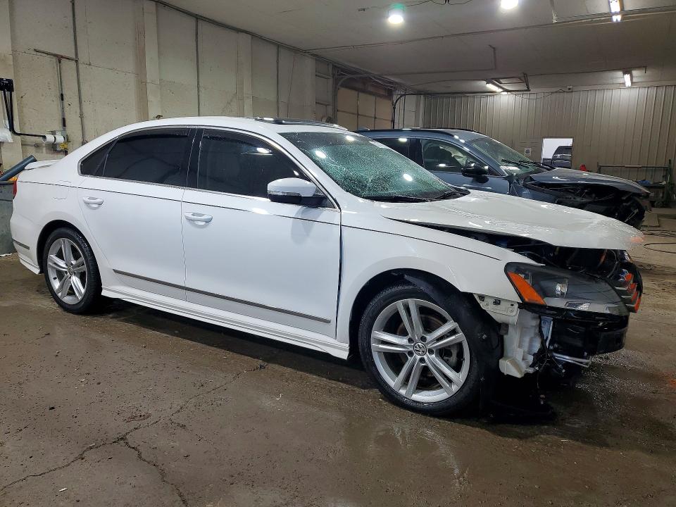 65874736 :رقم المزاد ، 1VWCV7A39FC064123 vin ، 2015 Volkswagen Passat مزاد بيع