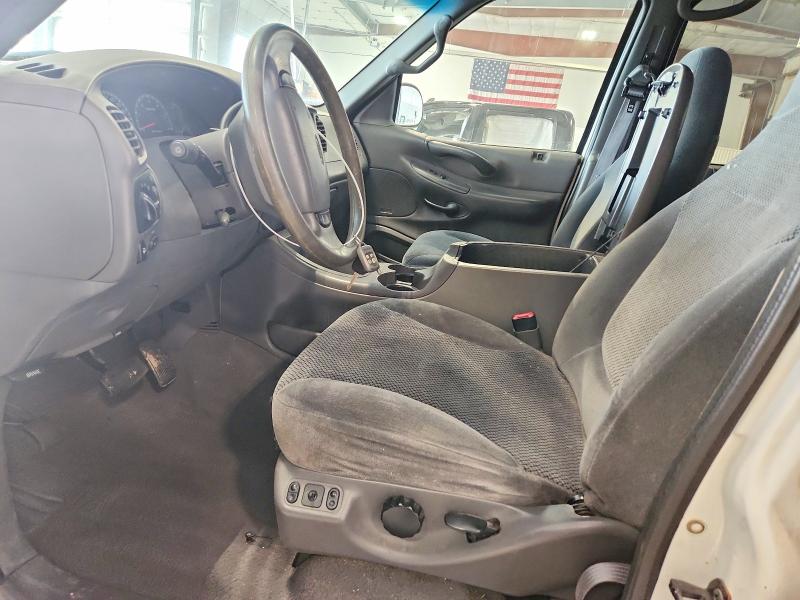 2000 Ford Expedition მანქანა იყიდება აუქციონზე, vin: 1FMRU1668YLA54231, აუქციონის ნომერი: 65376886