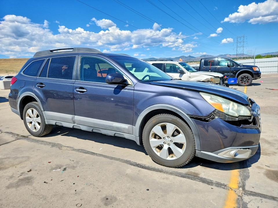 2010 Subaru Outback მანქანა იყიდება აუქციონზე, vin: 4S4BRBKC8A3384493, აუქციონის ნომერი: 65821416
