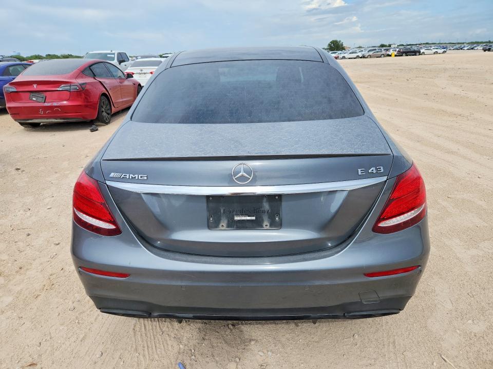 63747106 :رقم المزاد ، WDDZF6EB3JA395960 vin ، 2018 Mercedes-benz E مزاد بيع