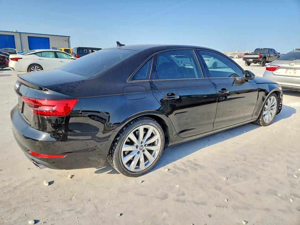 Продаж на аукціоні авто 2017 Audi A4, vin: WAUGNAF46HN007949, номер лоту: 60698356