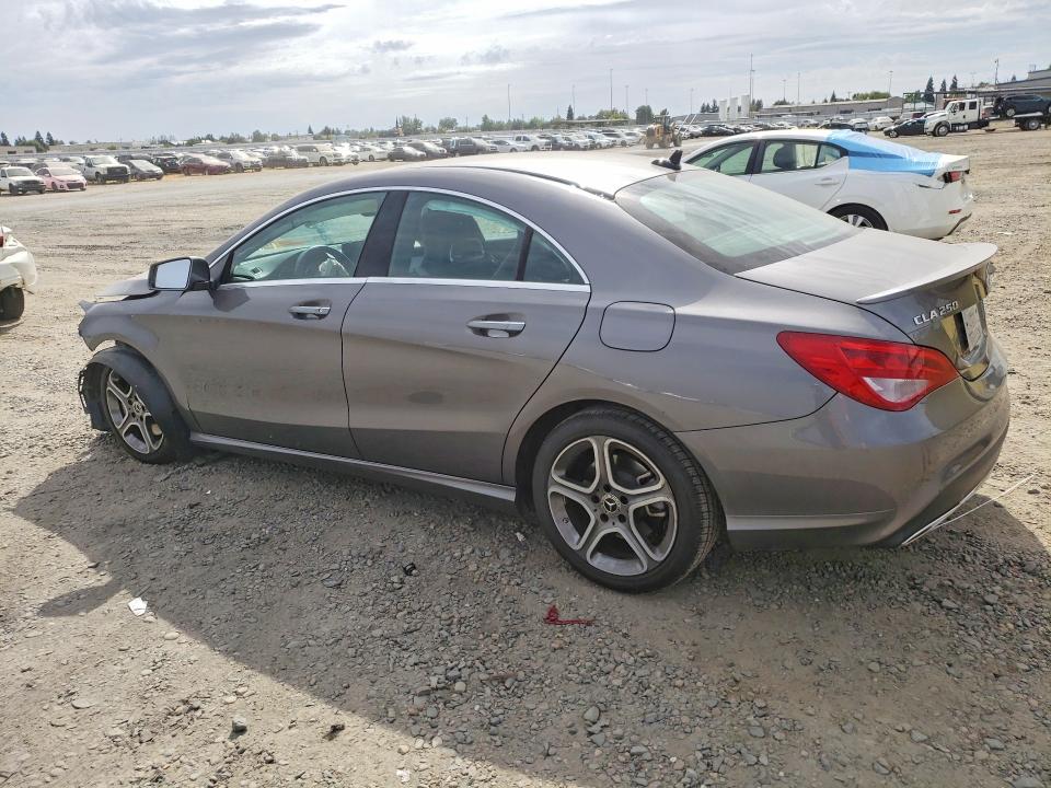 67061396 :رقم المزاد ، WDDSJ4EB9JN598302 vin ، 2018 Mercedes-benz Cla مزاد بيع