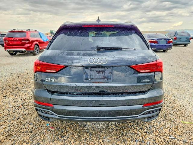 66489006 :رقم المزاد ، WA1DECF38N1148771 vin ، 2022 Audi Q3 مزاد بيع