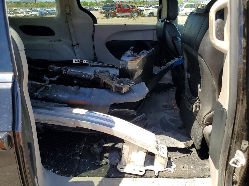 65936906 :رقم المزاد ، 2C4RC1DG7LR264404 vin ، 2020 Chrysler Voyager مزاد بيع