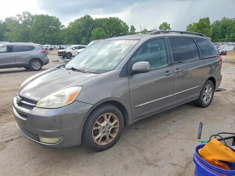 2004 Toyota Sienna მანქანა იყიდება აუქციონზე, vin: 5TDZA22C94S121040, აუქციონის ნომერი: 64276476