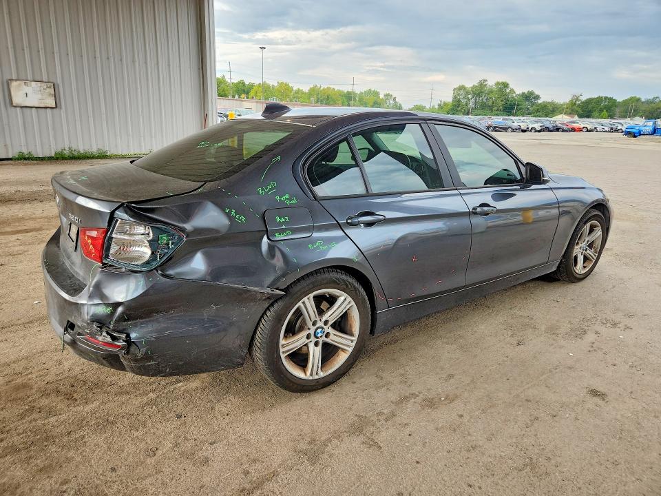 66979006 :رقم المزاد ، WBA3C3C52FK201342 vin ، 2015 Bmw 320 مزاد بيع
