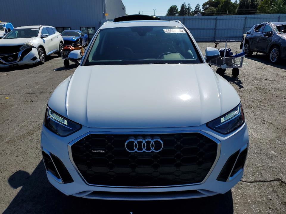 65681526 :رقم المزاد ، WA1EAAFY1P2166283 vin ، 2023 Audi Q5 مزاد بيع
