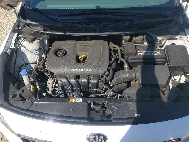63903126 :رقم المزاد ، 3KPFK4A79JE240177 vin ، 2018 Kia Forte مزاد بيع