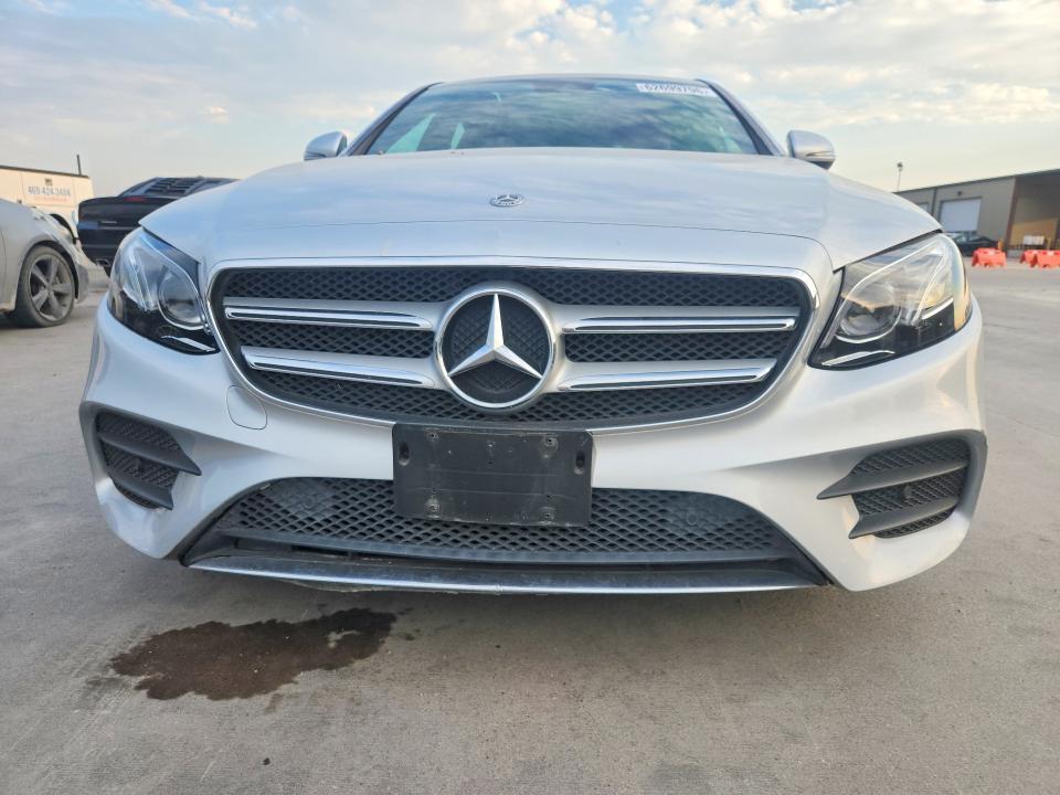62699796 :رقم المزاد ، WDDZF4JB5HA260855 vin ، 2017 Mercedes-benz E مزاد بيع